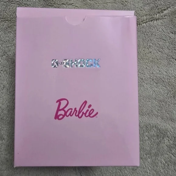 CASIO G-SHOCK GMAS-110 BARBIE - Picture 4 of 5